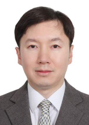 정한신_목사.jpg