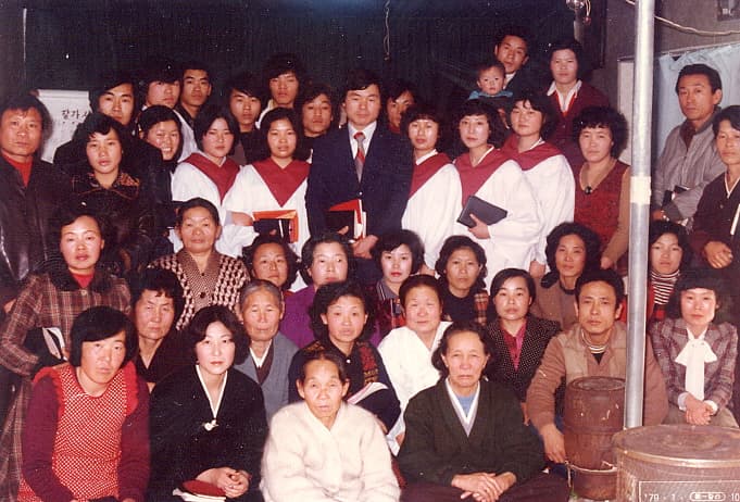 1979 신년예배후 기념사진 - 1