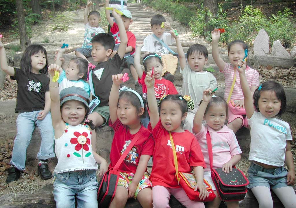 2003 유치부 5월 야외예배 2- 보물찾기^^ - 1