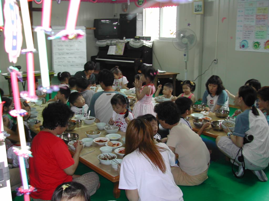 2003-7-10유치부여름성경학교6 - 1