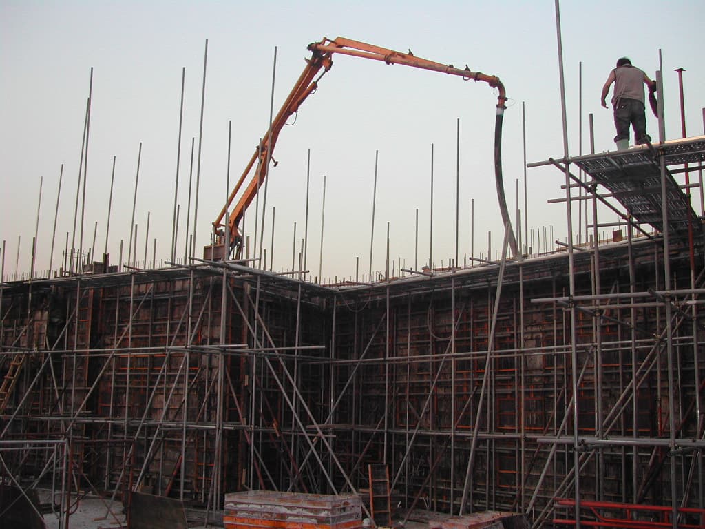 2004-2-20  본당  외벽 공사 - 1