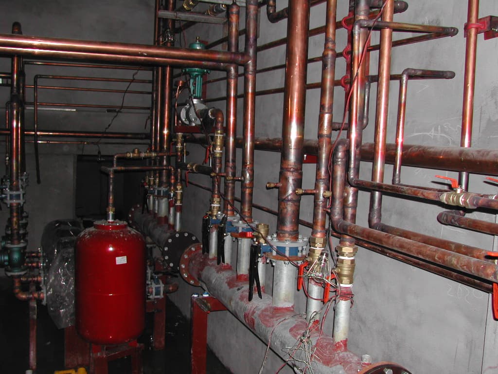 2004-5 기계실 난방파이프라인 완료 - 1