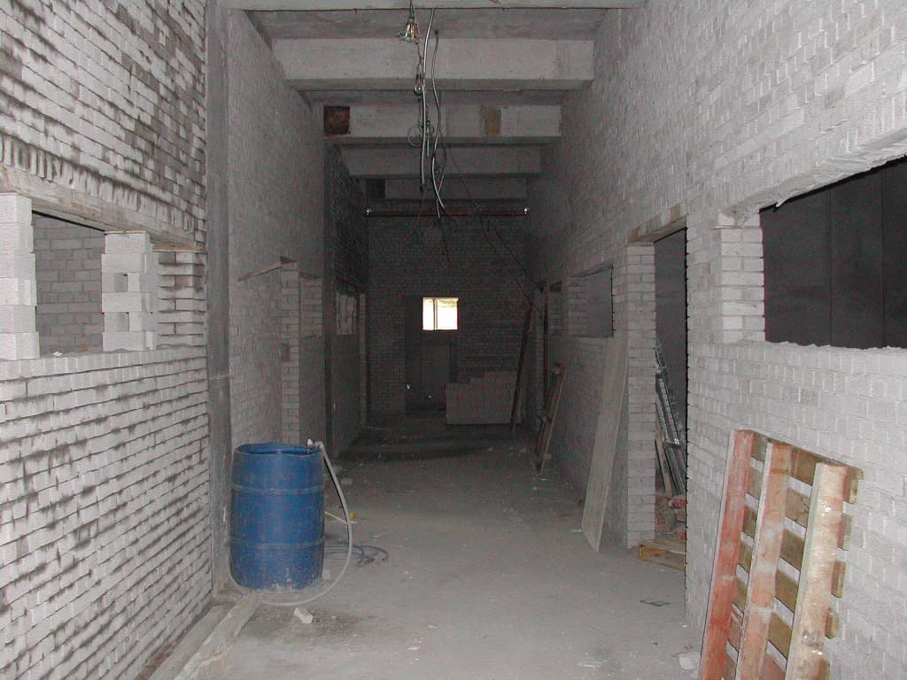 2004-5-7  2층 조적공사마무리(벽돌쌓기) - 1