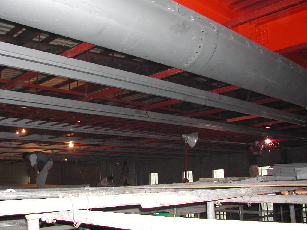 2004-6-19 본당천정내부전등설치부분 - 1