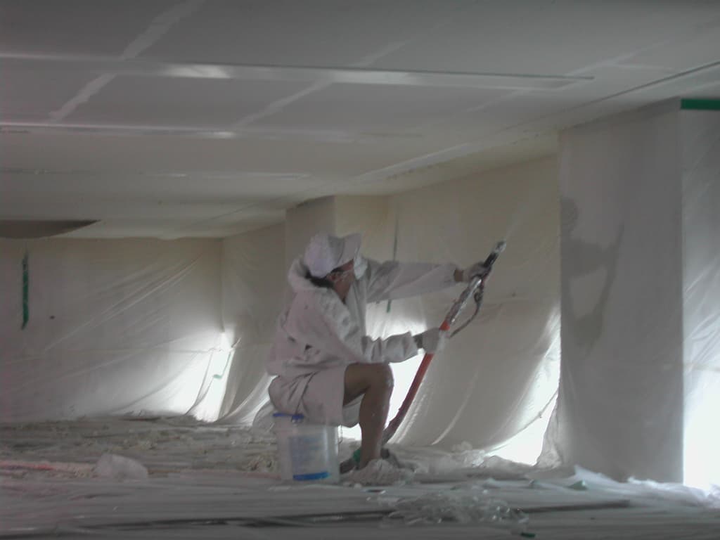 2004-8-7 본당천정흡음제시공 - 1