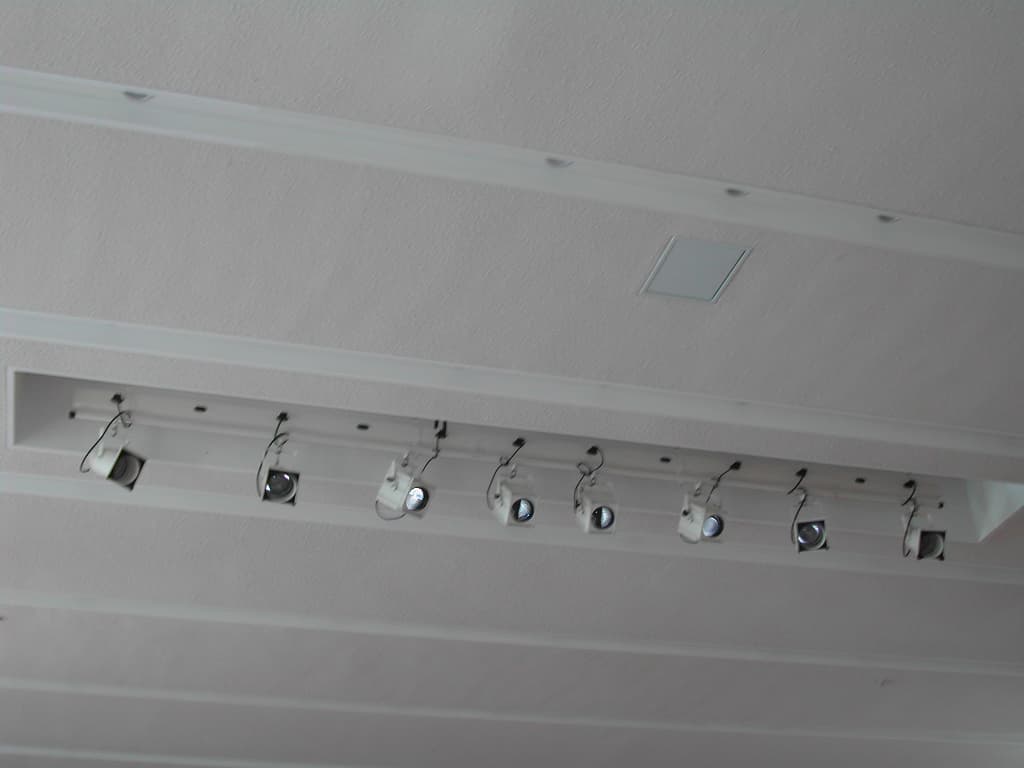 2004-9-23 본당특수조명등설치 - 1