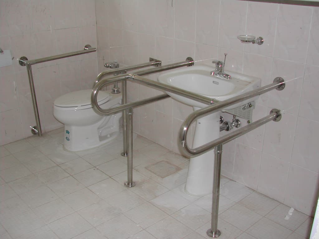 2004-9-20 2층 장애인화장실^^ - 1