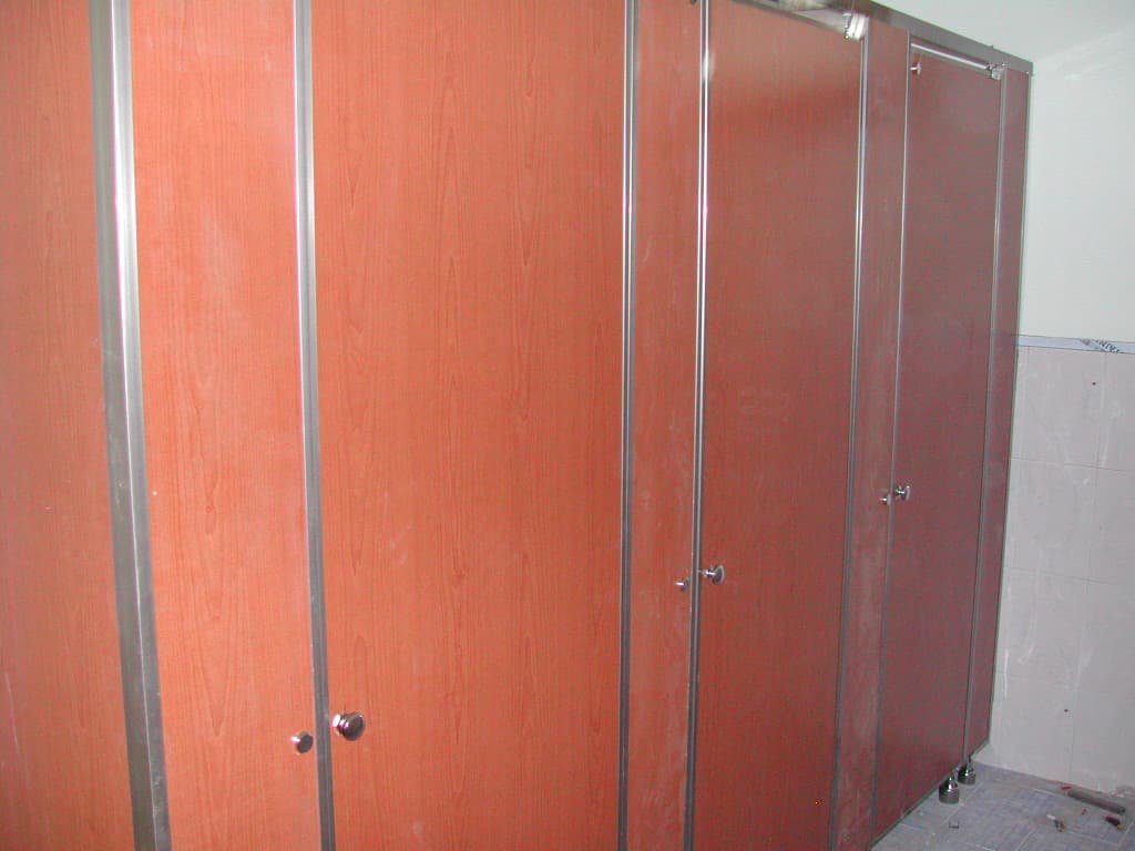 2004-9-11 화장실 내부(1층) - 1