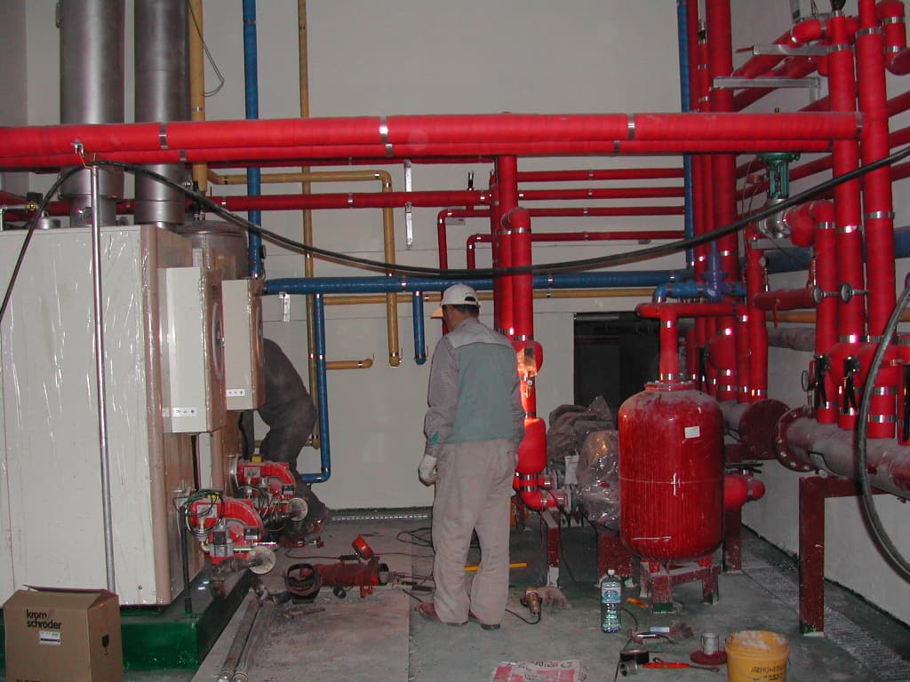 2004-10-15 기계실 가스배관공사 - 1