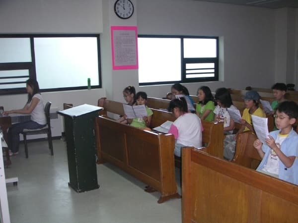 2004-10-31 새교회당입당첫예배2 - 1