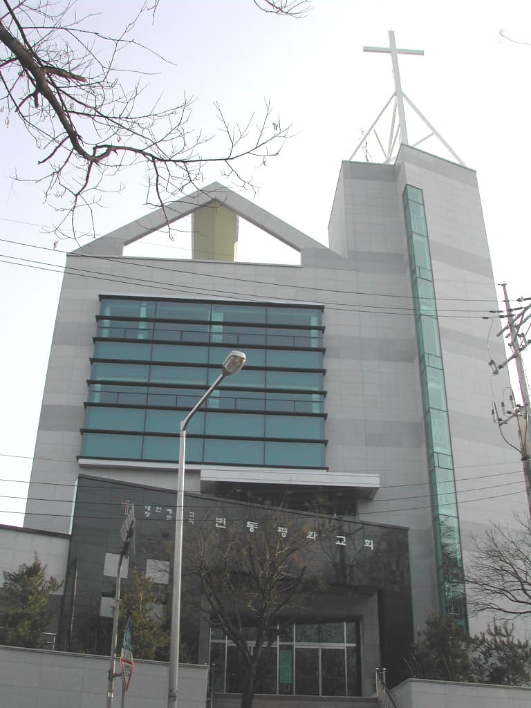 2004-12 완성된 교회당전경 - 1