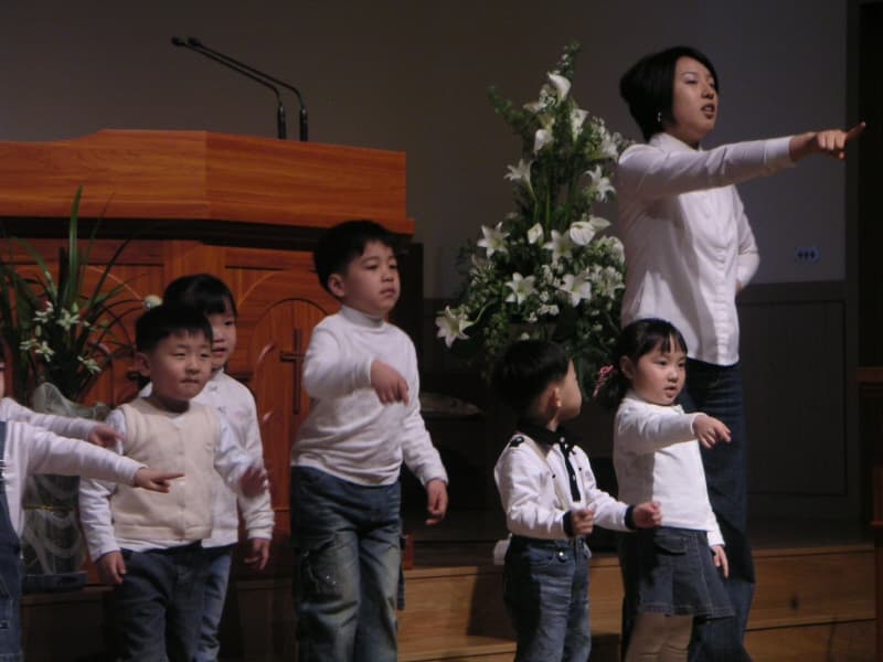 2005-3-27 부활절2부(연합) -유치부2 - 1