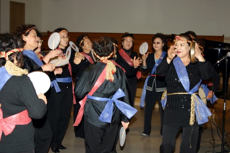 2005-11-6추수감사기관찬송한마당_한나회2 - 1