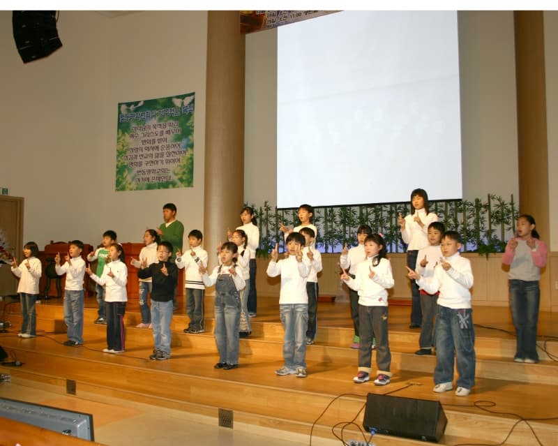 2005-12-24성탄감사한마당_소년부1 - 1