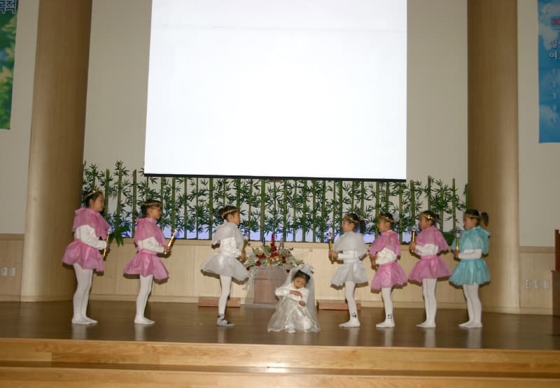 2005-12-24성탄감사한마당_유년부1 - 1