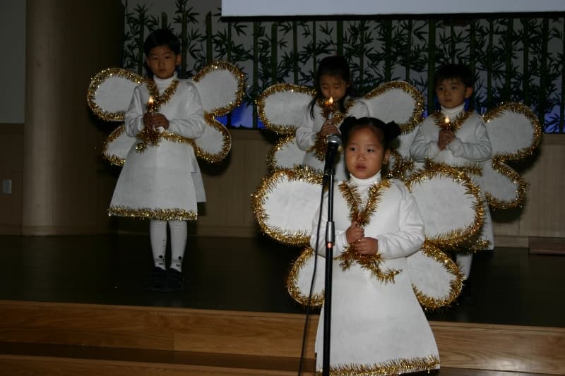 2005-12-24성탄감사한마당_유치부1 - 1