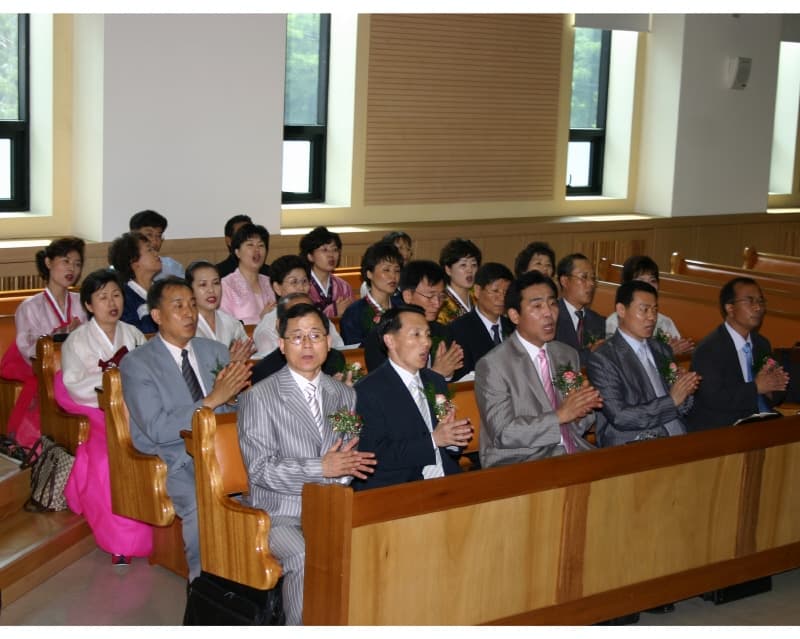 2006-7-2 장로 안수집사 권사임직식2 - 1