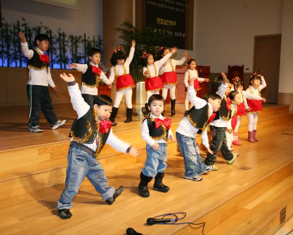 2008-12-24성탄감사_유치부 - 1