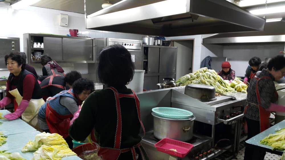 2016-11-21~22김장봉사 - 7