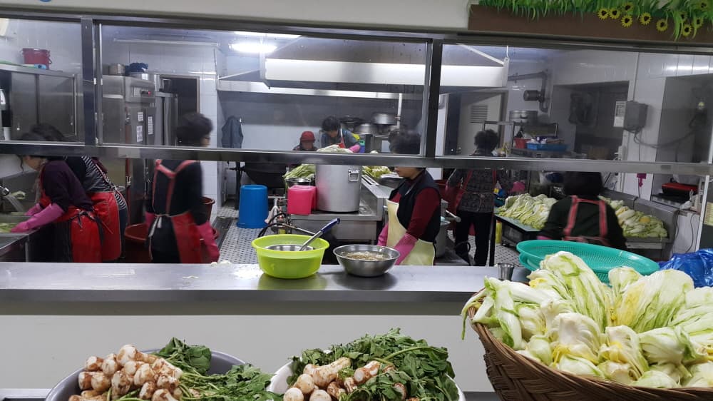 2016-11-21~22김장봉사 - 8