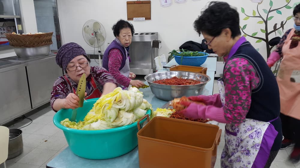 2016-11-21~22김장봉사 - 12