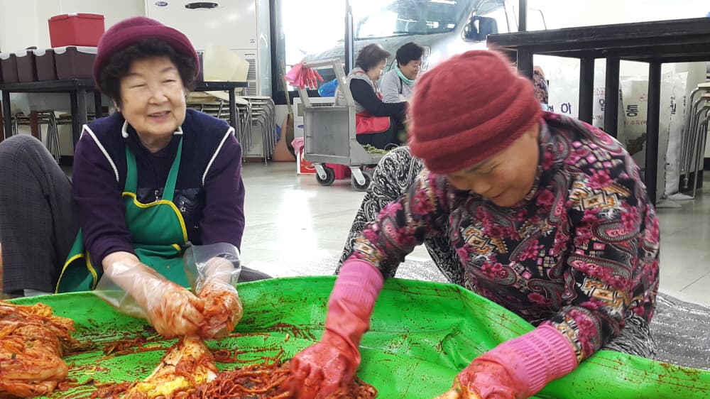 2016-11-21~22김장봉사 - 15