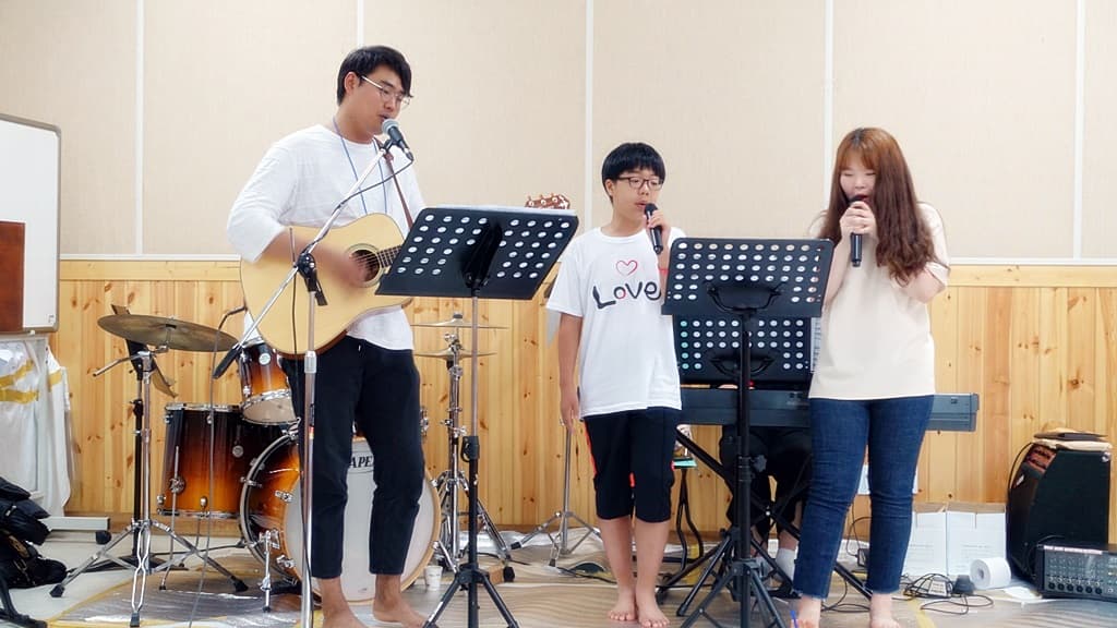 2017년 7/31- 8/2 전교인여름대회 예배 (1) - 9