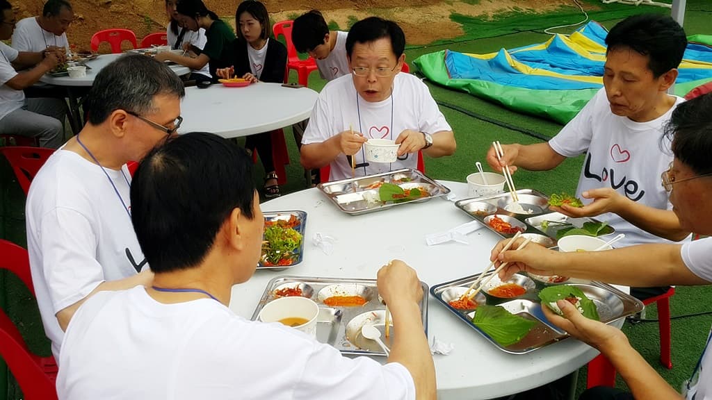 2017년 7/31- 8/2 전교인여름대회 식사시간 - 4