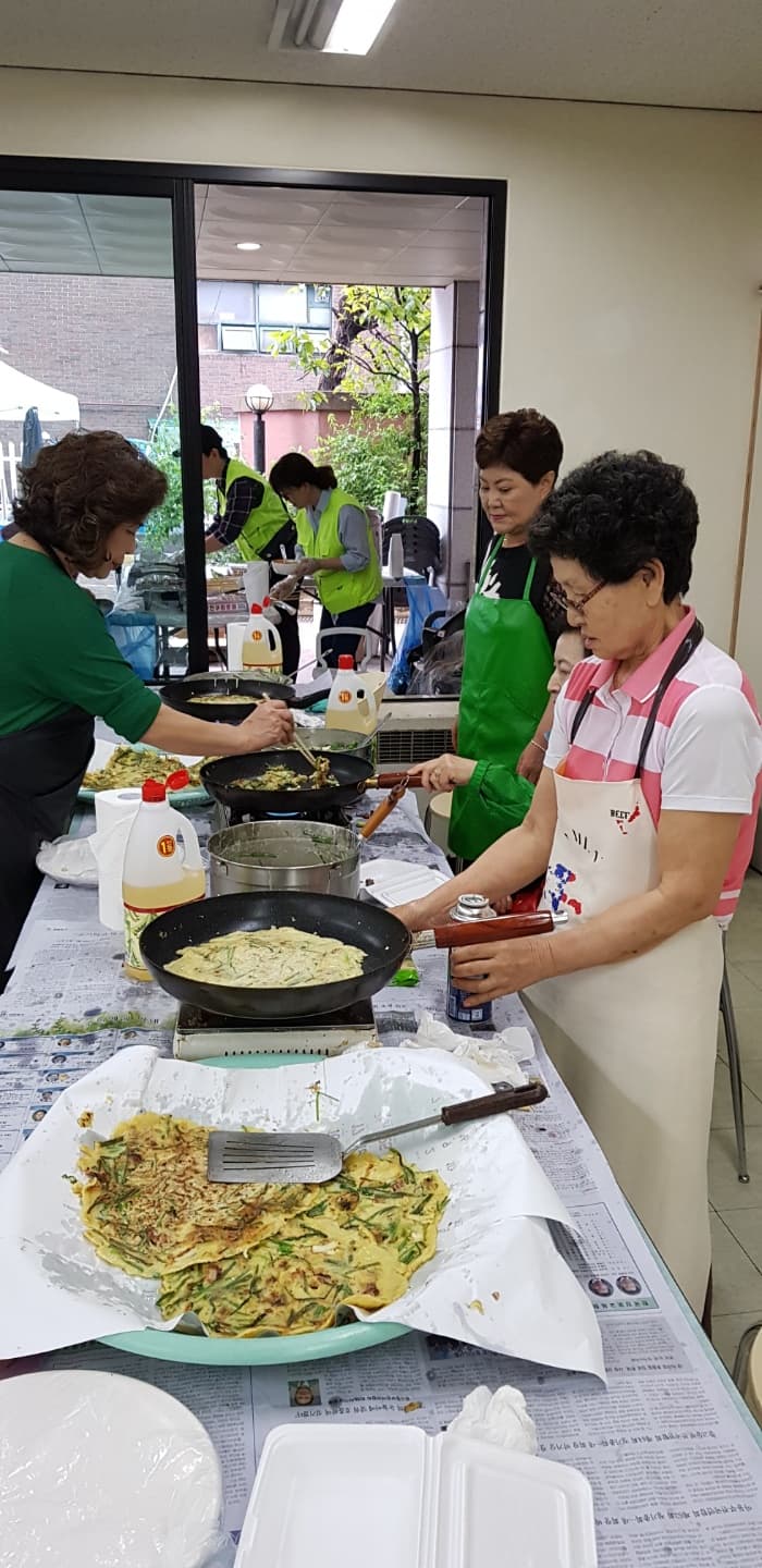 2018년5월18일 사랑나눔바자회 - 16