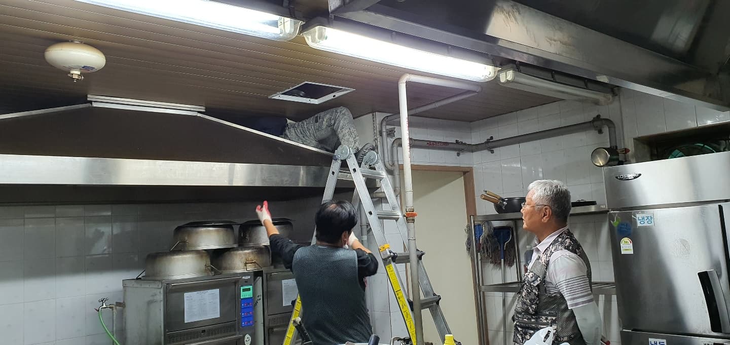 2022.05.20 주방닥트공사 - 1