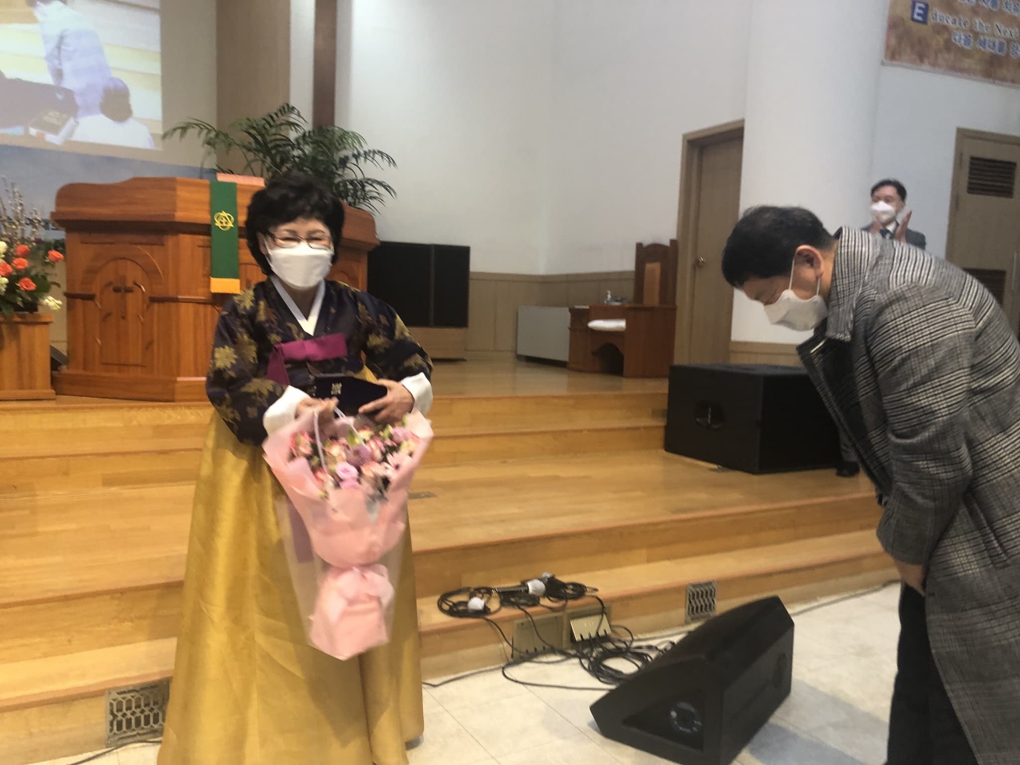 2023.1.15 2부 예배 & 명예권사임직식 - 9