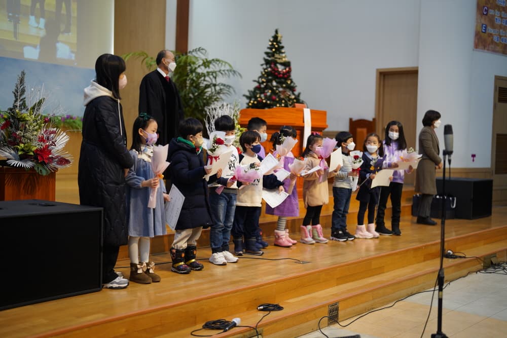 2022-12-25 교회학교졸업식 - 4