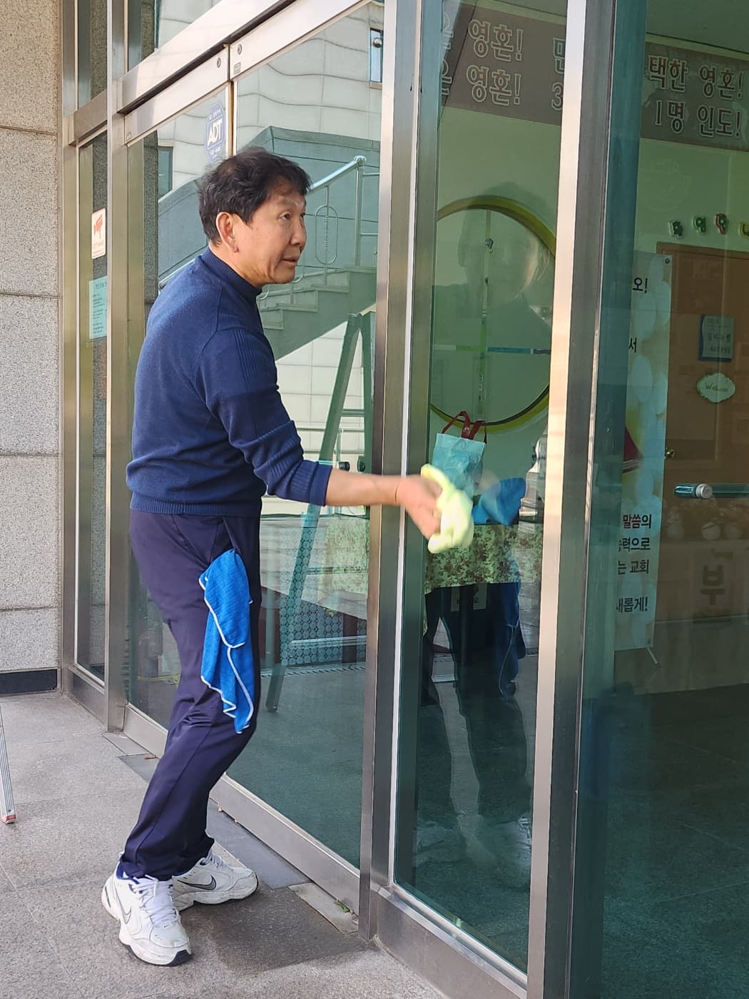 2023 봄맞이 대청소 및 화단 가꾸기 (1) - 14