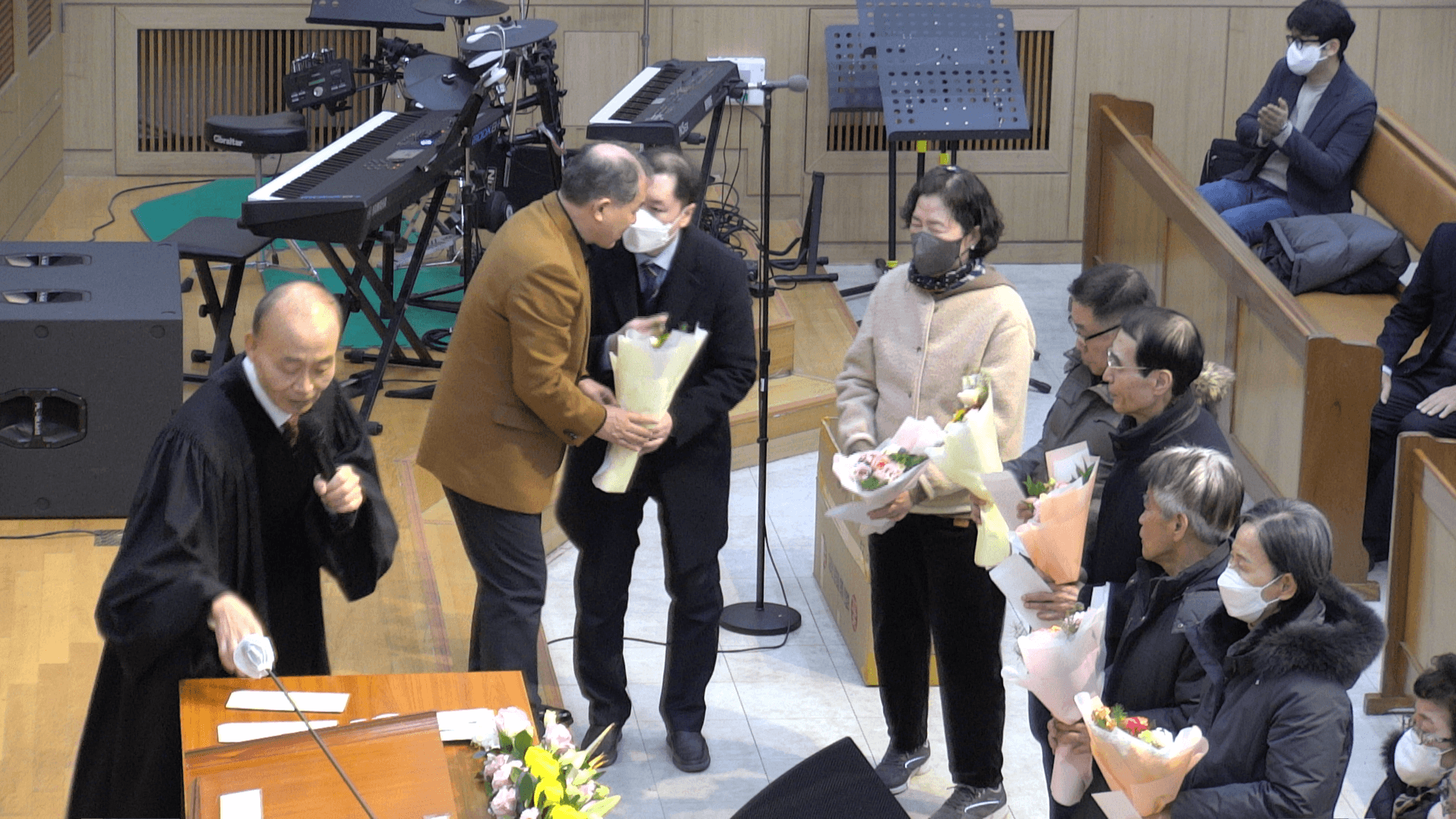 2023.12.31 은퇴집사 선물 증정 - 1