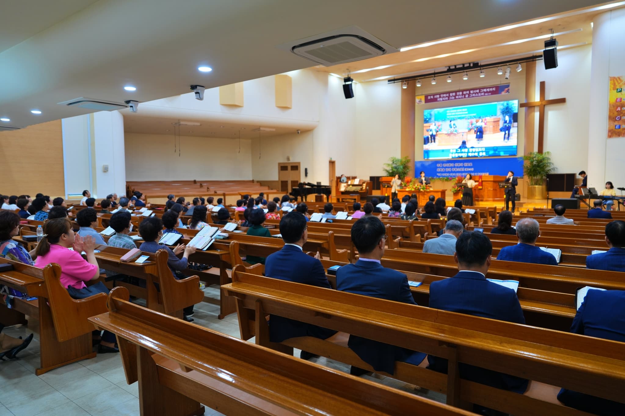 2025.6.8 오후찬양예배 (50주년) - 13